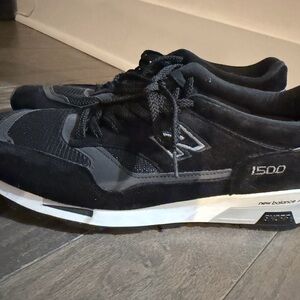 **EXCLUSIVE LIKE NEW!! New Balance 1500 made in UK.